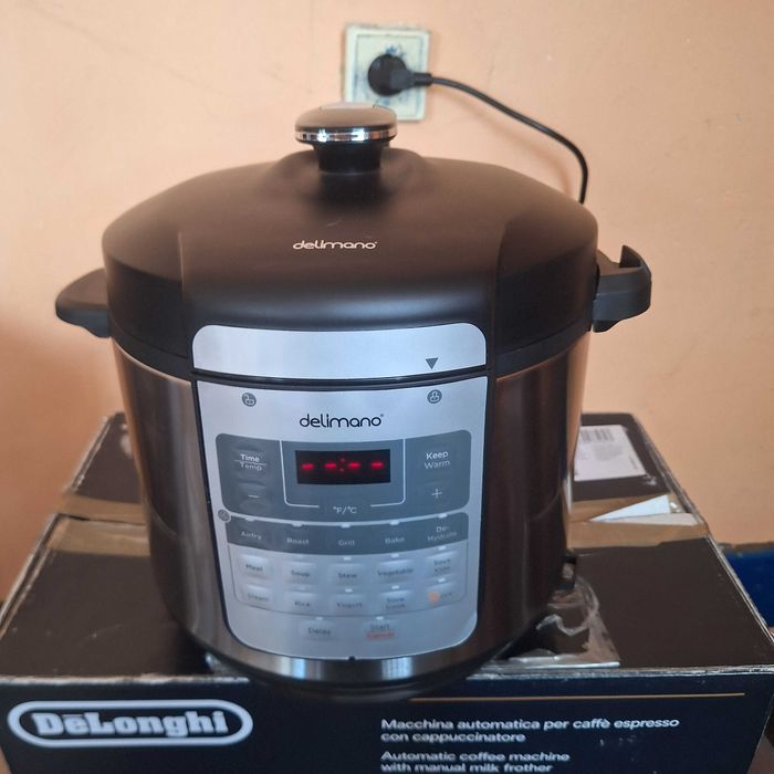 Делимано Мултикукър под налягане + еър фрайър - чисто нов