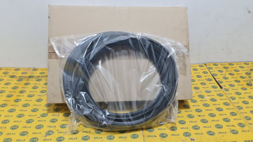 Cheder cauciuc garnitura capota portbagaj BMW 8 G16 F93 M8 7453766