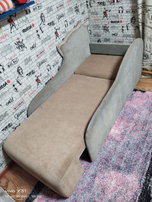 Продается детский диван.