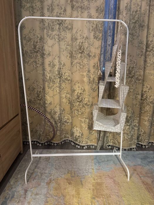 Продам Вешалку Икеа