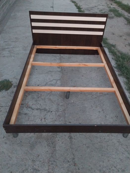 Продам кровать двуспальная б/у