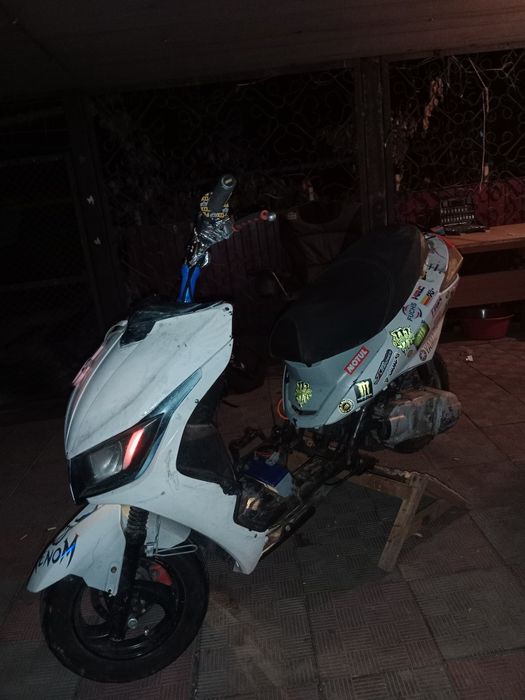 Продам мопед 8м есть торг и обмен