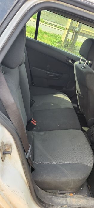 OPEL Astra 2011 — imagine 3