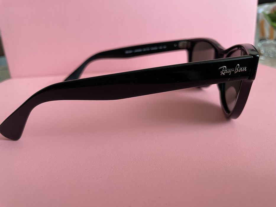 Слънчеви очила Ray-Ban Laramie RB2201 901/31