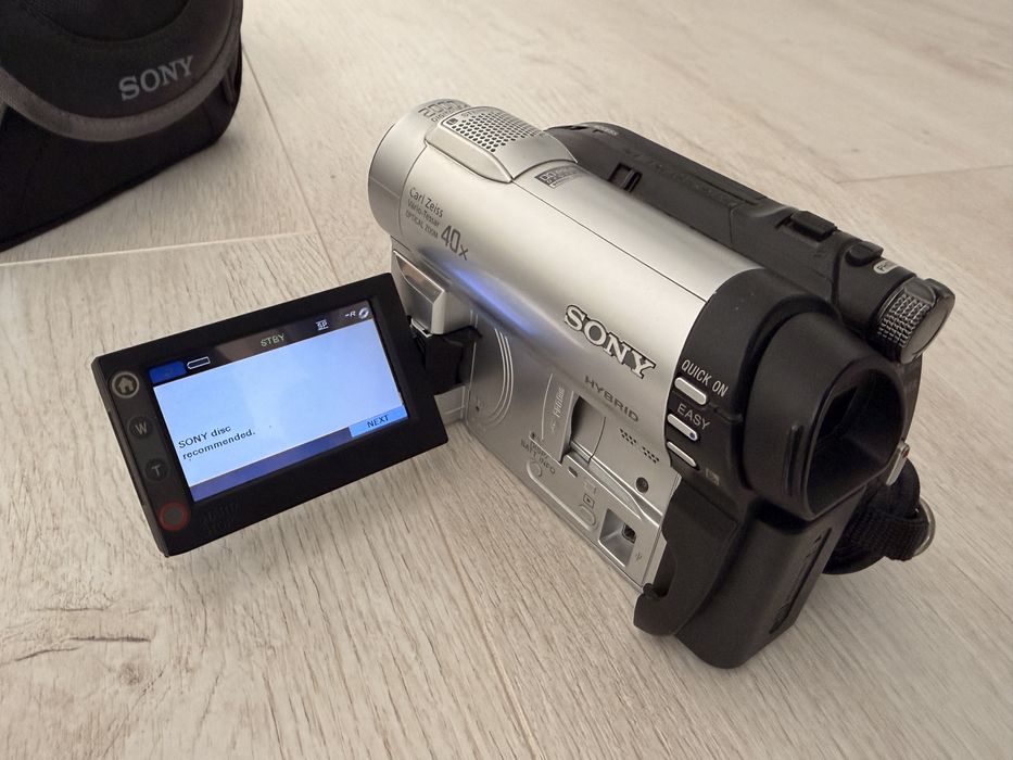 Camera Sony Handycam DCR-DVD110E