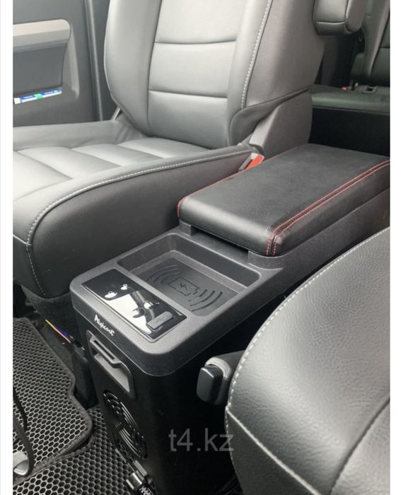 Автохолодильник подлокотник