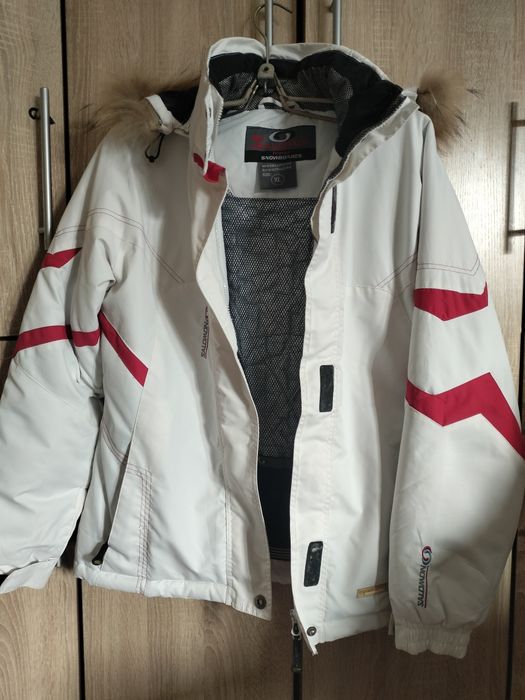Лыжная   куртка .