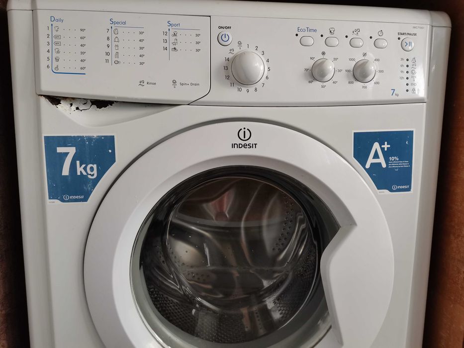 Пералня INDESIT IWC71051 за части