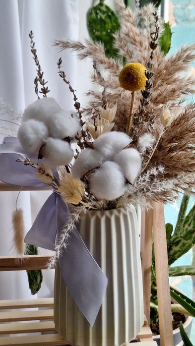 Композиции из сухоцветов