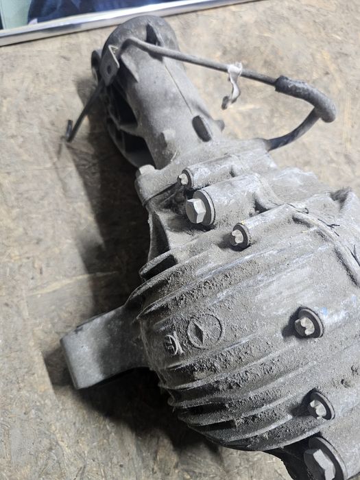 Diferential fata Mercedes-Benz ML W164 2005-2011 A164 330 24 02