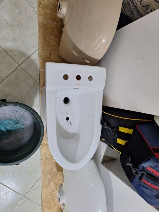 Продам раковины и биде новые