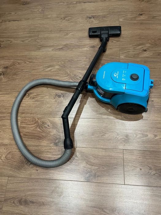 Продам пылесос в отличном состоянии