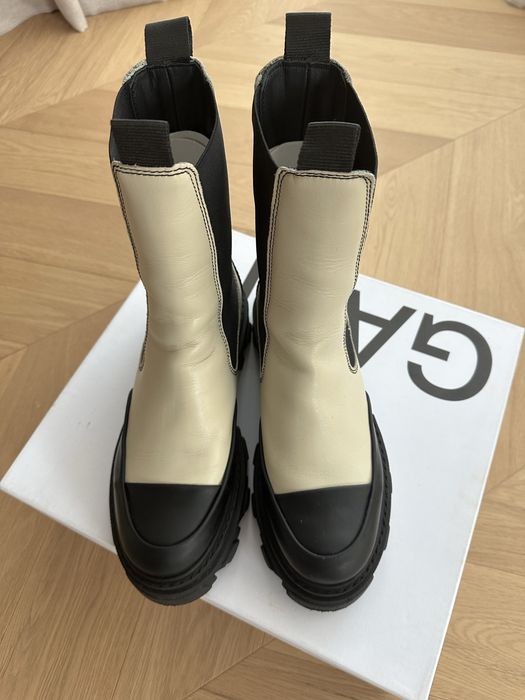 Ботуши Ganni 39 номер