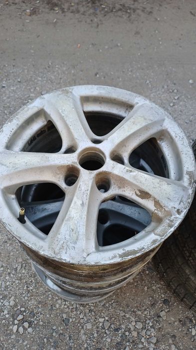 Продам резину диски R14 R16 R17