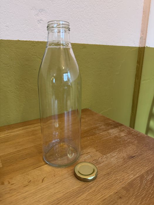 Стъклени шишета 1л с винт