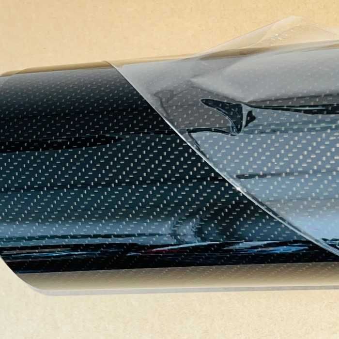 9D Декоративно автомобилно фолио Automat-BLACK CARBON със златна шарка