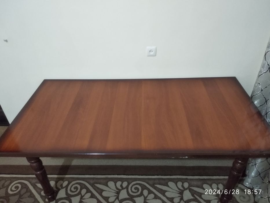 Srochna Stol sotiladi