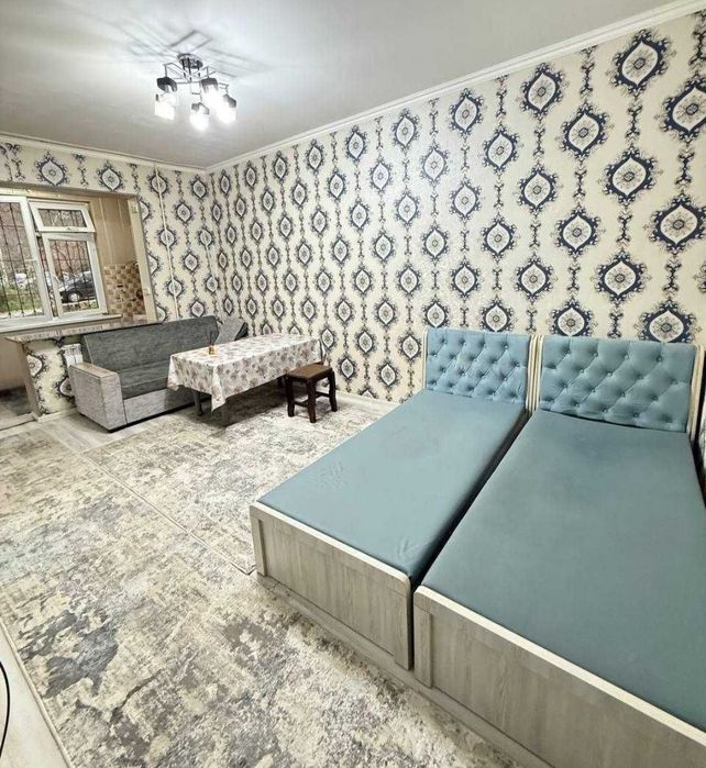 Чиланзар 10 квартал 1 комнатная ,1 этаж