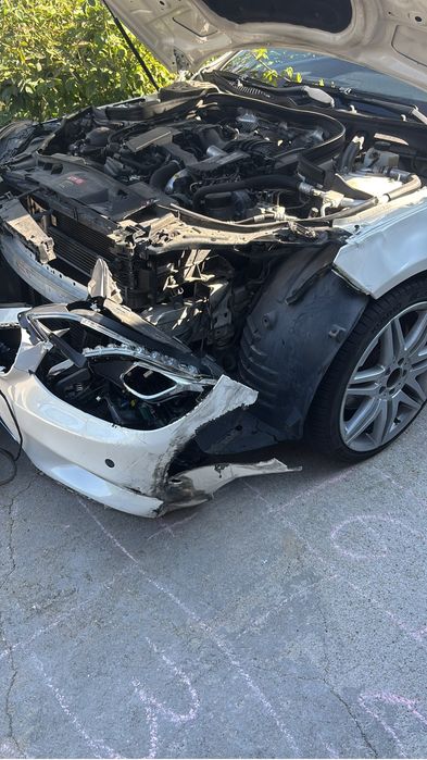 Vand mercdes benz clasa e, porneste,