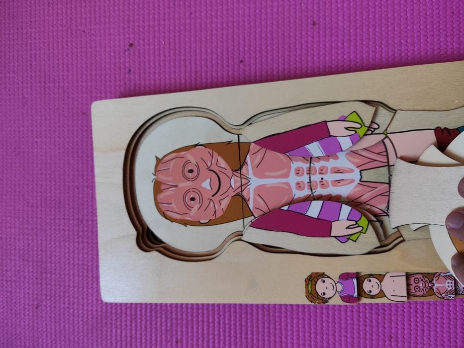 Дървен пъзел човешко тяло,кубчета и магнитна дъска