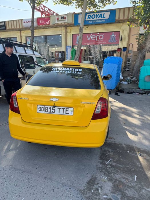 Продается машина в хорошем состоянии срочно.лачетти