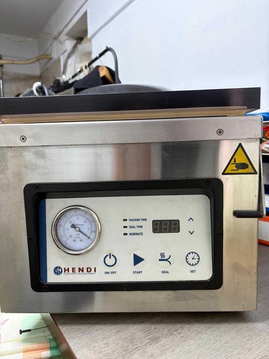 masina ambalare vacuum cu camera hendi profi line 300