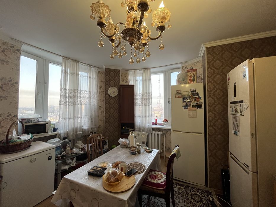 Продам 2-комнатную, 58,5 м², Сарыарка 50