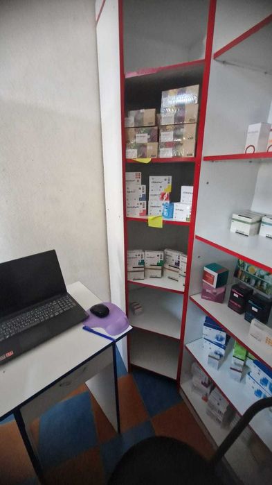 Угловые полки деревянные