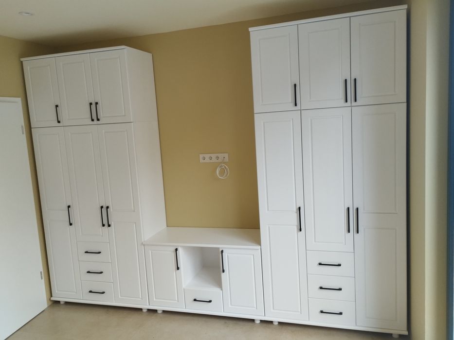 Производство на мебели от масив  по индивидуални размери.