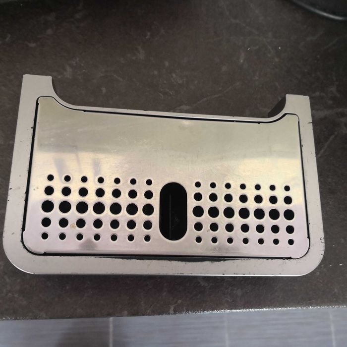 Vând.     tavita zaț