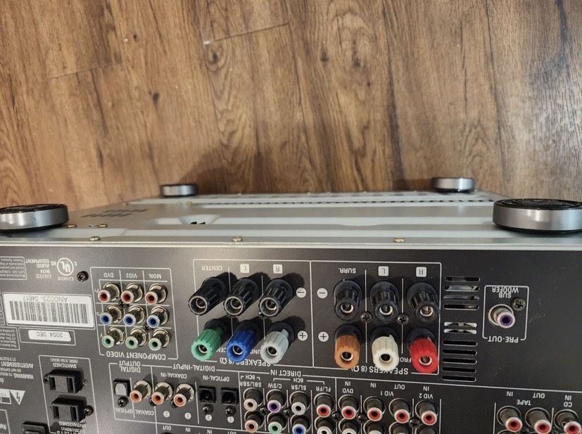 Se vinde statie harman kardon avr-135