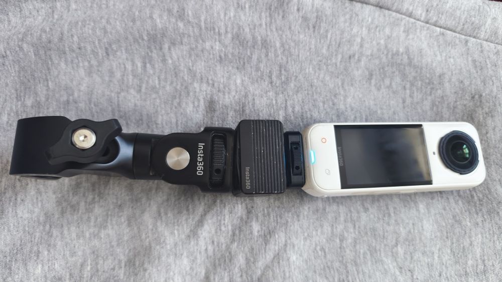 Vand cameră Insta360