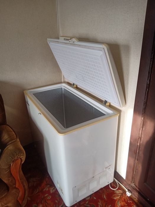 Продам морозильную камеру