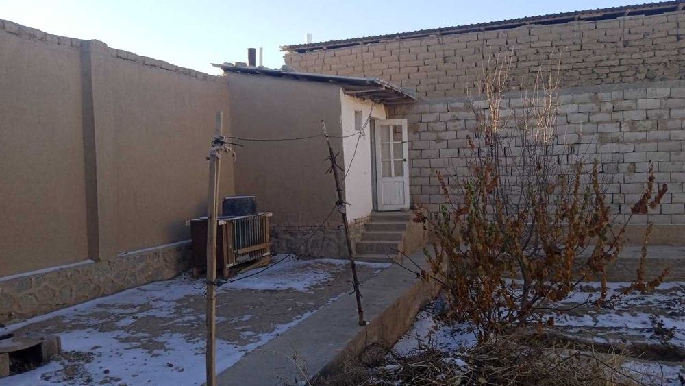 Dala hovli sotiladi barcha sharoitlari bilan