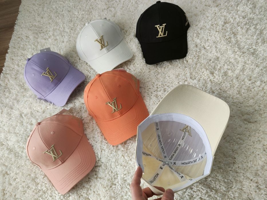 Șapcă NY Șapcă Gucci Șapcă Louis V. Șapcă Nike Șapcă Hugo Boss