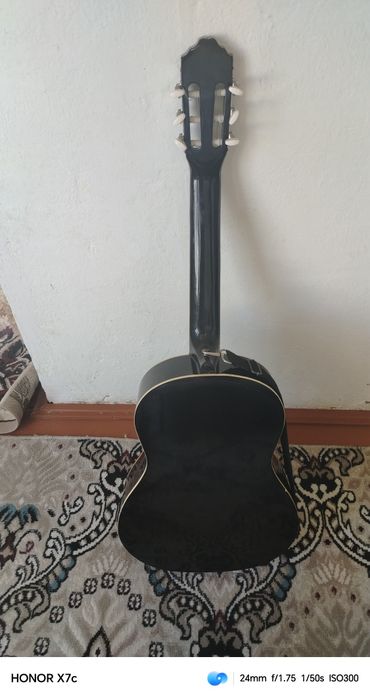 Gitara Victory rasmer 39  klassik. Neytron tolalati holati udar