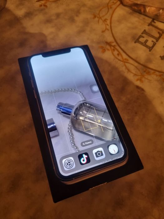 Айфон 11 64г продам