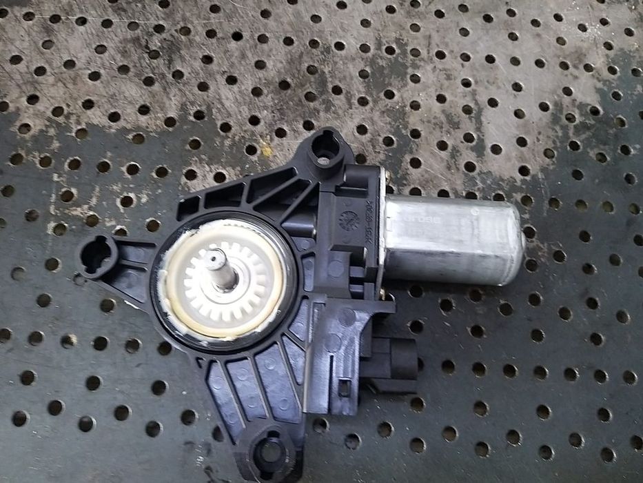 Motoras macara stanga spate jeep renegade 2023 c37707102