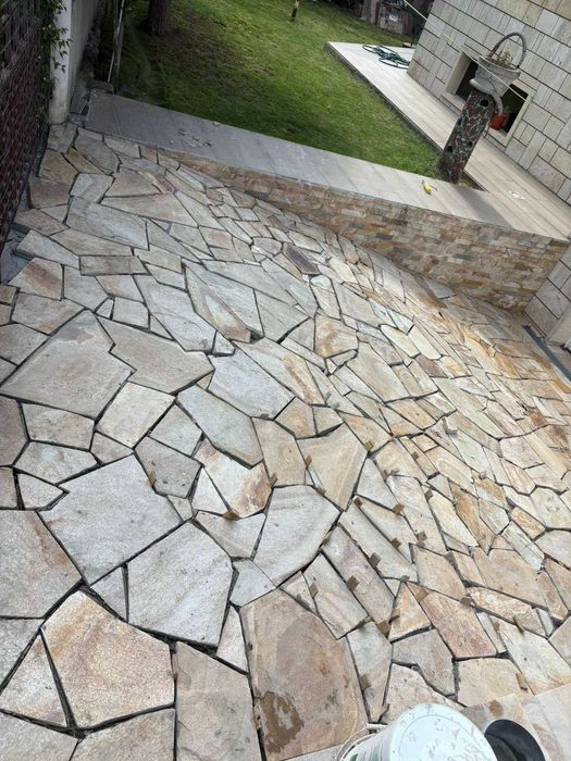 Лепене на камък и строителни ремонти