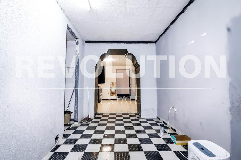 Дава се под наем Офис в Варна, Колхозен пазар - 30 кв.м за 300 € - Снимка #5