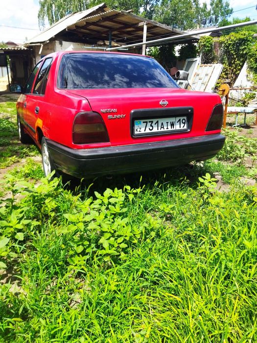 Nissan sunny 1995