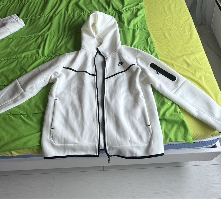 Мъжки комплект Nike Tech Fleece L оригинален