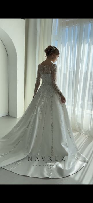 Продам свадебное поатье новое в комплекте