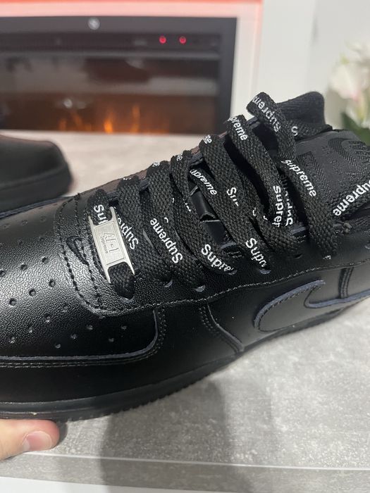 Nike Air Force x Supreme
