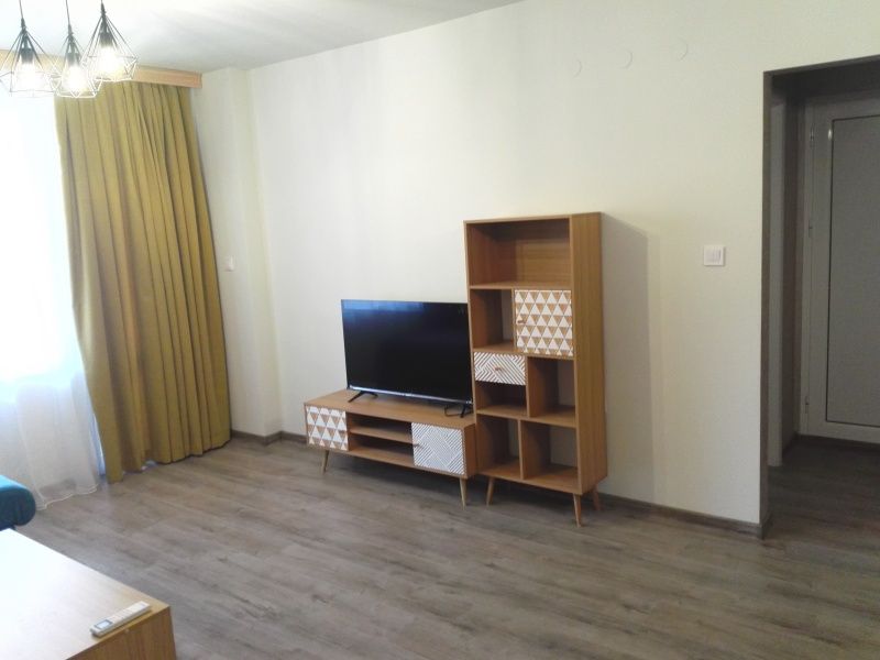 Двустаен нов в ЖК Тракия под наем