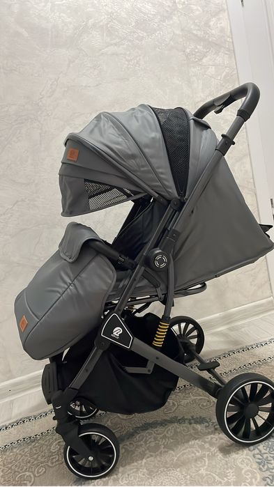 Коляска сатылады.