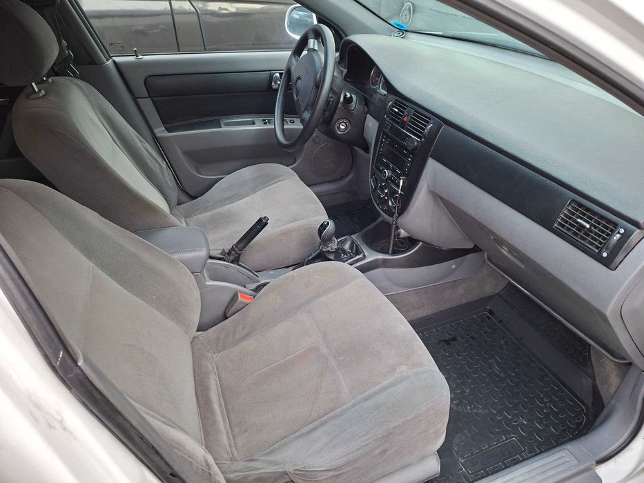 Автокредит Lacetti,2012г/метан 90л/механика/1,8л