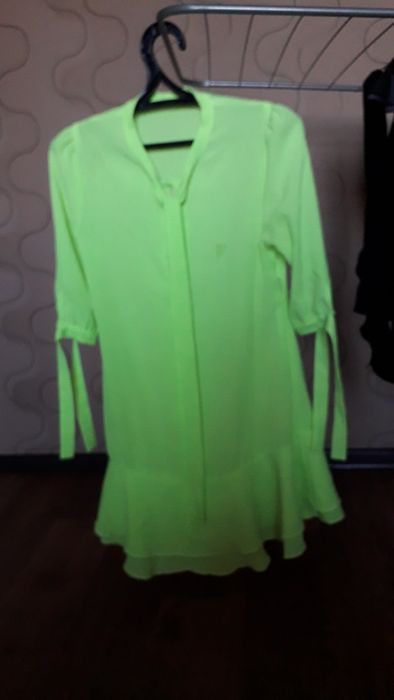 Салатовое платье