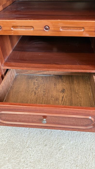 Подставка под телевизор