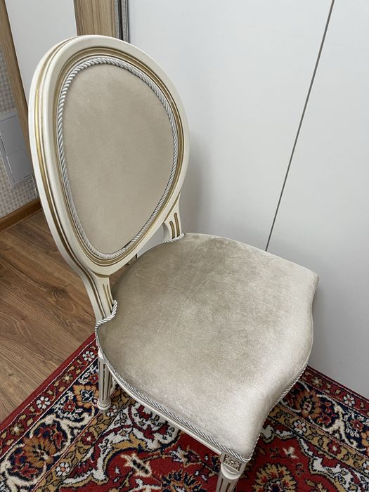 Стул для гостинной